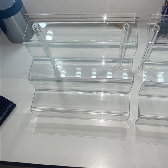 Perfume Stand - Picture 2 of 3